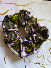 Load image into Gallery viewer, BRDR Scrunchie
